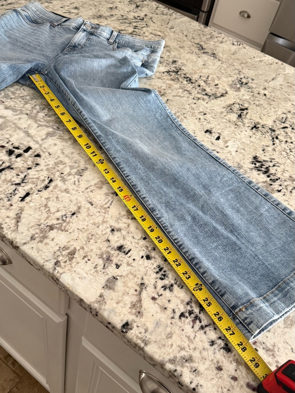 Torrid Bombshell High Rise Flare Jean 14S Short 13674254 - Picture 11 of 16